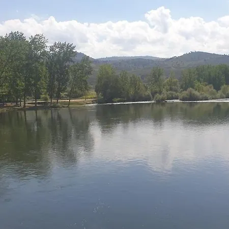 Casa vacanze Casa De Ferias Junto Ao Rio Mirandela