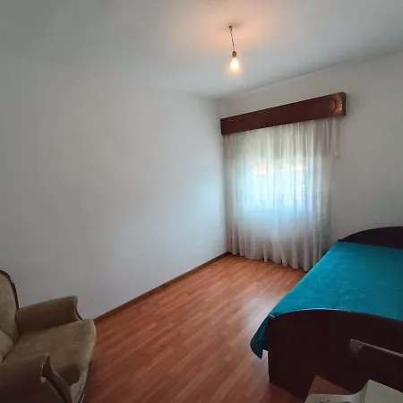 Casa De Ferias Junto Ao Rio